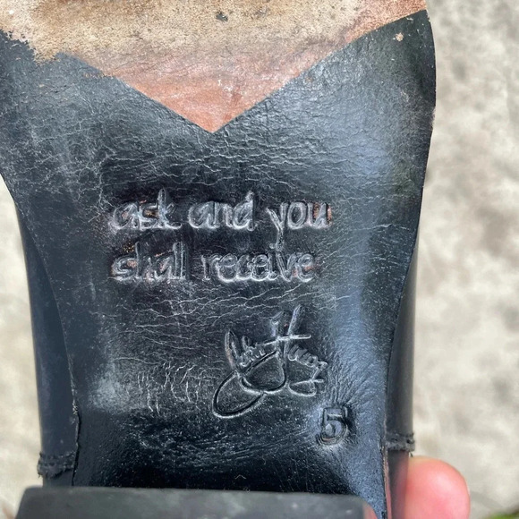 John  Fluevog Passage Cairo Chelsea Boot, size 5 - Picture 10 of 13